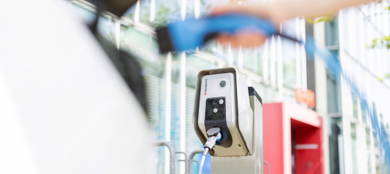 Bild zu: Akteure der Ladeinfrastruktur: Charge Point Operator bis Stromlieferant